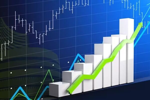 درخواست کانون شرکت‌های سرمایه گذاری سهام عدالت از عارف چه بود؟
