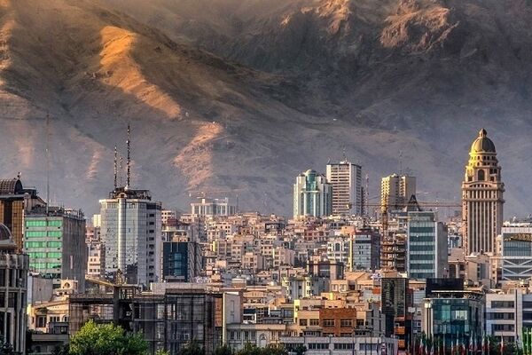 بازار مسکن درگیر رکود تورمی/مردم چطور می‌توانند خانه‌دار شوند؟