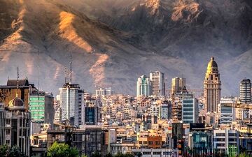 کوچ پشت کوچ، به خانه کوچک و کوچک‌تر 