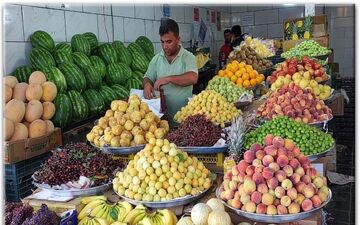 قیمت سرسام‌آور این میوه نوبرانه+عکس