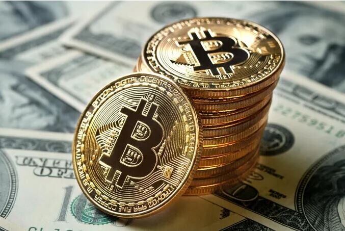 سقوط بیت‌کوین به زیر ۷۷ هزار دلار