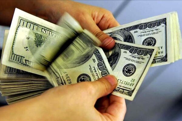 ریزش قیمت دلار موقتی است؟