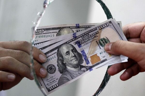 فرار سرمایه از بازارهای مولد در سایه سیاست انقباضی بانک مرکزی
