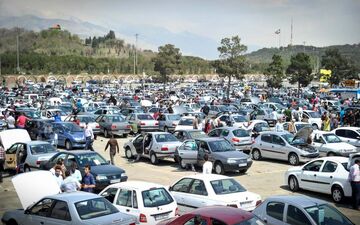 بازار خودرو خالی از مشتری  شد/  پیش بینی قیمت خودرو تا پایان سال