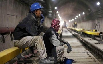 اعلام موضع نماینده کارفرمایان درباره تعیین دستمزد سال آینده کارگران