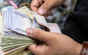 کمیته مزد در انتظار اعلام تورم دی‌ماه/احتمال افزایش ۵۰درصدی حقوق کارگران