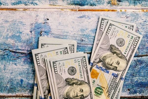 یک پیش‌بینی مهم درباره قیمت دلار در سال ۱۴۰۳