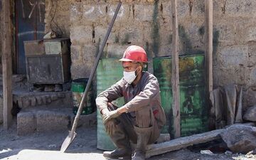 چانه زنی نمایندگان کارگری با دولت بر سر دستمزد 22 میلیون و هشتصد هزار تومانی  
