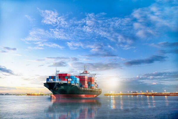 تامین خطوط اعتباری برای جلب بخش خصوصی/مقابله با موازی کاری در جهت توسعه دریامحور