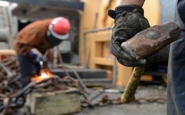 انجماد شورای عالی کار دربرابر ذوب شدن دستمزدها / افزایش 50 درصدی اقلام از ابتدای سال