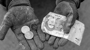 زندگی یک سوم جمعیت کشور زیر خط فقر