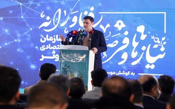 قاضی‌زاده هاشمی وعده خصوصی‌سازی «همه شرکت‌های دولتی» داد / او چرا سازمان اقتصادی کوثر را به‌‌‌جای خصوصی‌سازی، گسترش داده؟