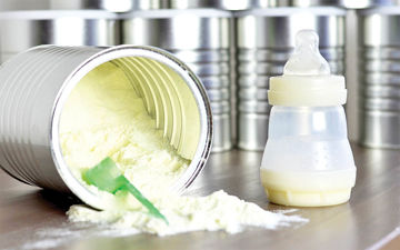 واردات قطره‌چکانی شیرخشک / درخواست رییس کمیسیون بهداشت مجلس از بانک مرکزی برای تخصیص ارز 