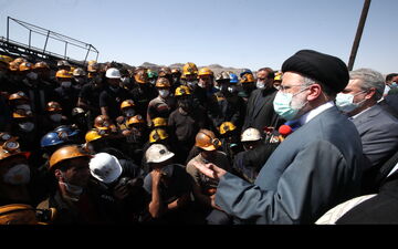 گنجاندن تعیین مزد کارگران در لایحه ارسالی دولت به مجلس، تخلف آشکار از قانون کار است/ با این تخلف، قدرت چانه‌زنی کارگران کاهش می‌یابد
