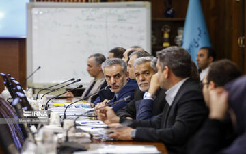 تزلزل جایگاه شورای عالی کار در دولت سیزدهم/ ورود سازمان برنامه و بودجه به تعیین دستمزد کارگران ممنوع