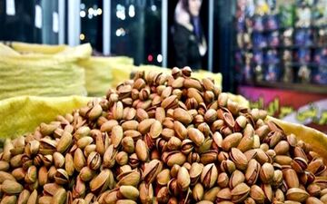روایت آماری ربودن بازار جهانی پسته ایران از سوی آمریکا