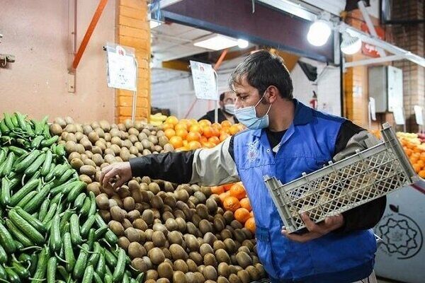 فروش میوه ۵۰هزارتومانی به قیمت ۲۰۰هزار تومان