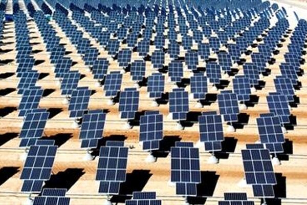 ساخت بزرگ‌ترین نیروگاه خورشیدی کشور در هلدینگ پتروپالایشی اصفهان