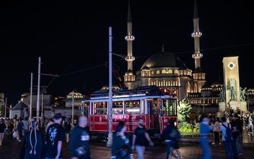 آمار خیره کننده حضور گردشگران در ترکیه / چند ایرانی به استانبول سفر کردند؟