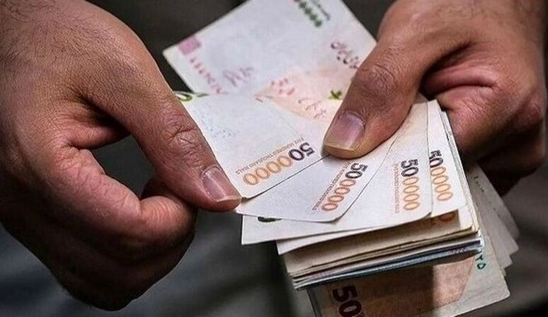 شکاف مزدی در ایستگاه کارمندان دولت/ اختلاف حدود ۵۰درصدی حقوق نیروهای شرکتی با کارکنان رسمی