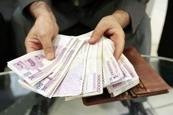 پرداخت ۱۵۰ هزار میلیارد تومان حقوق ماهانه به کارمندان
