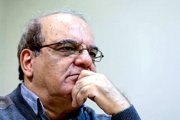 بخش مهمی از تولیدات ایران از طریق رانت توزیع می‌شود