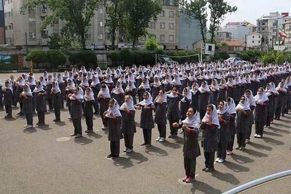 فضای آموزشی در تسخیر «بچه‌پولدارها»/«فرزندان کارگران» از تحصیل تَرد شدند