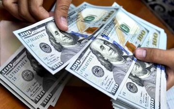 قیمت دلار برای چهارمین روز متوالی ۲۷۳۹۵۳ریال اعلام شد

