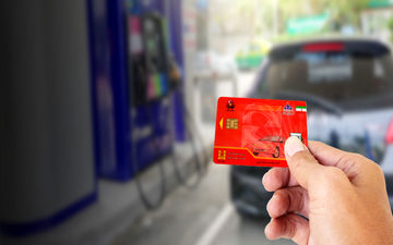 سهمیه بنزین در کارت ملی شارژ می‌شود؟