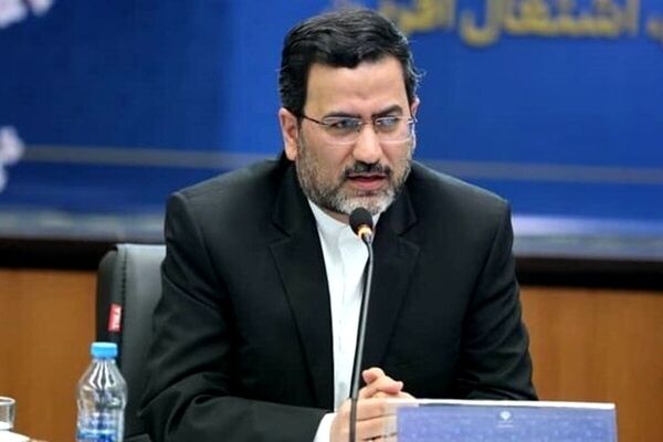 پیگیری موضوع  تولید موبایل تقلبی روی میز صمت