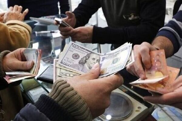 فروش ارز با کارت ملی متوقف شد