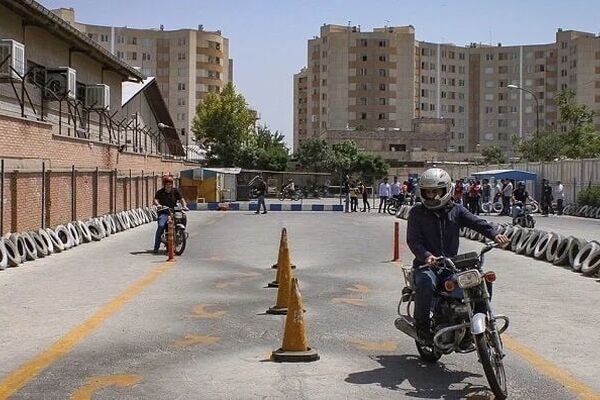 چطور یک روزه گواهینامه بگیریم؟/ فراجا موتورسیکلت سواران را فراخواند 
