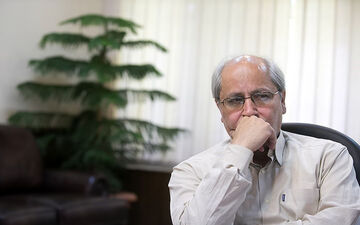 روایت مسعود نیلی از ریشه‌‌‌‌‌های بحران / اقتصاد ایران گروگان این هشت سیاست غلط