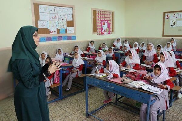 تغییر در تقویم آموزشی کشور/ احتمال جابه‌جایی آغاز سال تحصیلی از "مهر" به "شهریور"