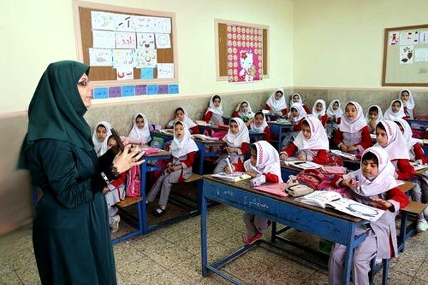 تغییر در تقویم آموزشی کشور/ احتمال جابه‌جایی آغاز سال تحصیلی از "مهر" به "شهریور"