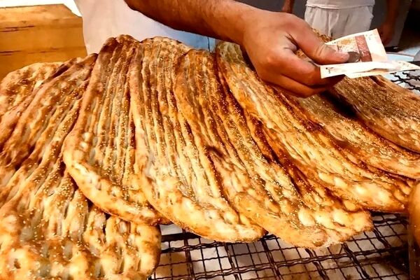 پرداخت یارانه جدید برای نان/دولت مانع گرانی نان می‌شود؟