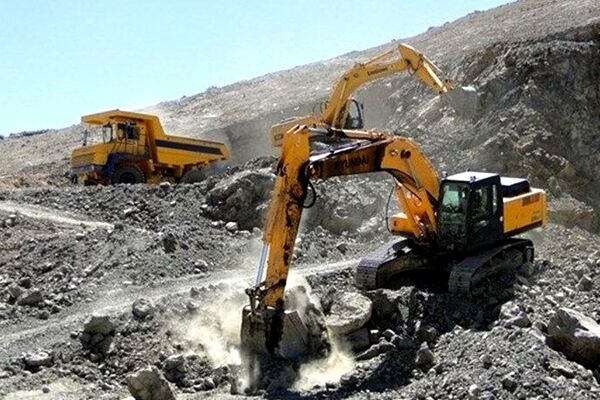 ماشین‌آلات ساخت داخل کمتر از ۱۰ درصد از نیاز معدنکاران را برآورده می‌کنند