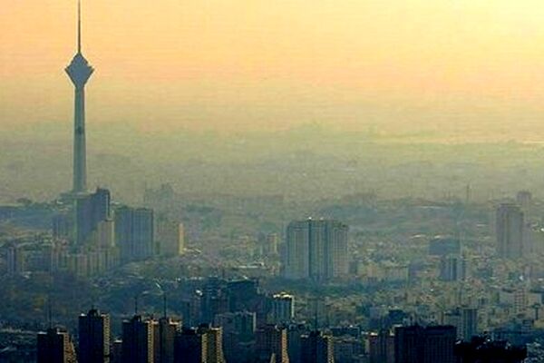 مرگ  ۶۳۹۸ نفر تهرانی براثر آلودگی هوای در سال گذشته / تعطیلی مدارس تنها راه‌حل دولت برای مدیریت بحران