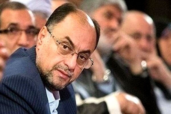 لحظه قطع شدن برق هنگام سخنرانی حقانیان
