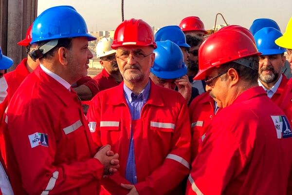 مدیرعامل شرکت ملی نفت به منظور بررسی طرح‌های صنعت نفت به اهواز رفت