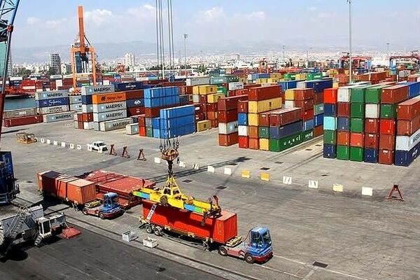 بررسی وضعیت صادرات غیرنفتی در دولت چهاردهم