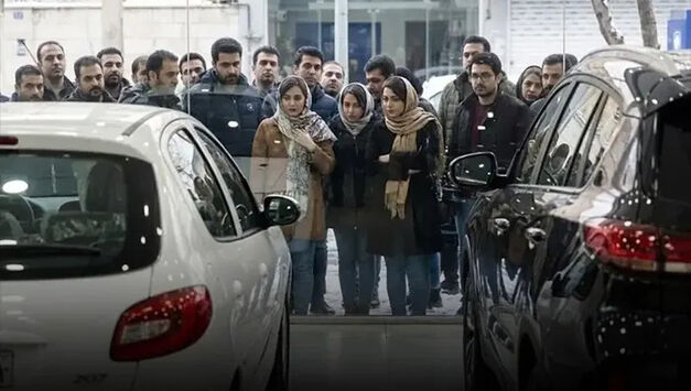 افت ۲۹ درصدی فروش خودروسازان/فشار تولید به بازار خودرو