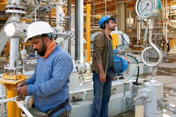 پایمال حقوق کارگران/شورای عالی کار به استرداد مالیات اضافه ورود می‌کند؟