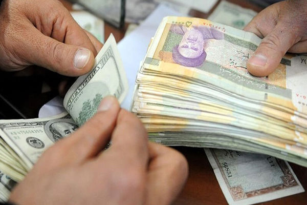 دولت ناتوان در کنترل تورم/ چرا کسی برای مرغ ۹۰هزار تومانی کفن‌ نمی‌پوشد؟