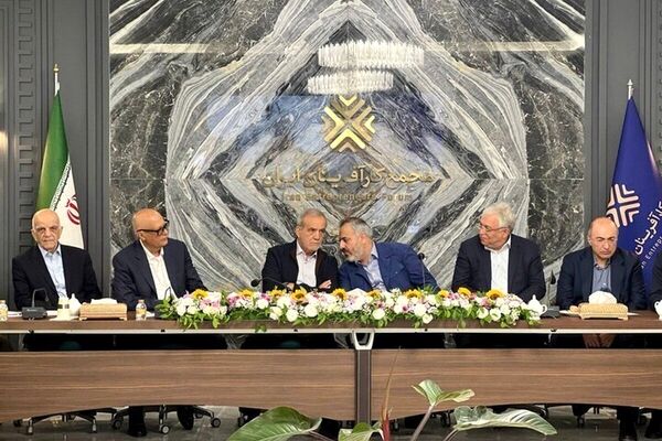 پزشکیان: با هر طرحی که منجر به تخریب محیط زیست شود مخالفت خواهم کرد