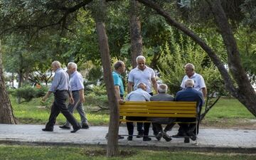 درخواست بازنشستگان برای حل مشکلات حوزه درمان 