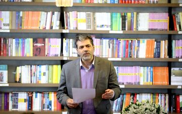 میرزایی، گزینه اصلی وزارت اقتصاد: زندگی در تحریم غیرممکن نیست، اما «مرگ تدریجی» است/  خروج سالانه ۱۰ تا ۲۰ میلیارد دلار سرمایه  از کشور