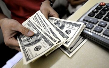 مسئولیت بانک مرکزی در برابر نوسانات ارزی چیست؟