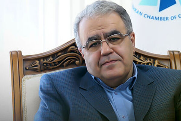 ابهام در واردات ۲۰۰۰ اتوبوس کارکرده/ تولیدکنندگان داخلی متعجب از تصمیم ناگهانی دولت