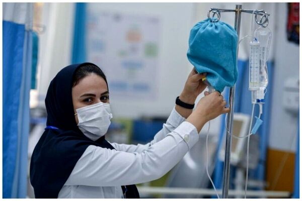اختلاف طبقاتی به کادر درمان رسید/ یک جراح ۱۰۰ برابر کارشناس هوشبری حقوق می‌گیرد